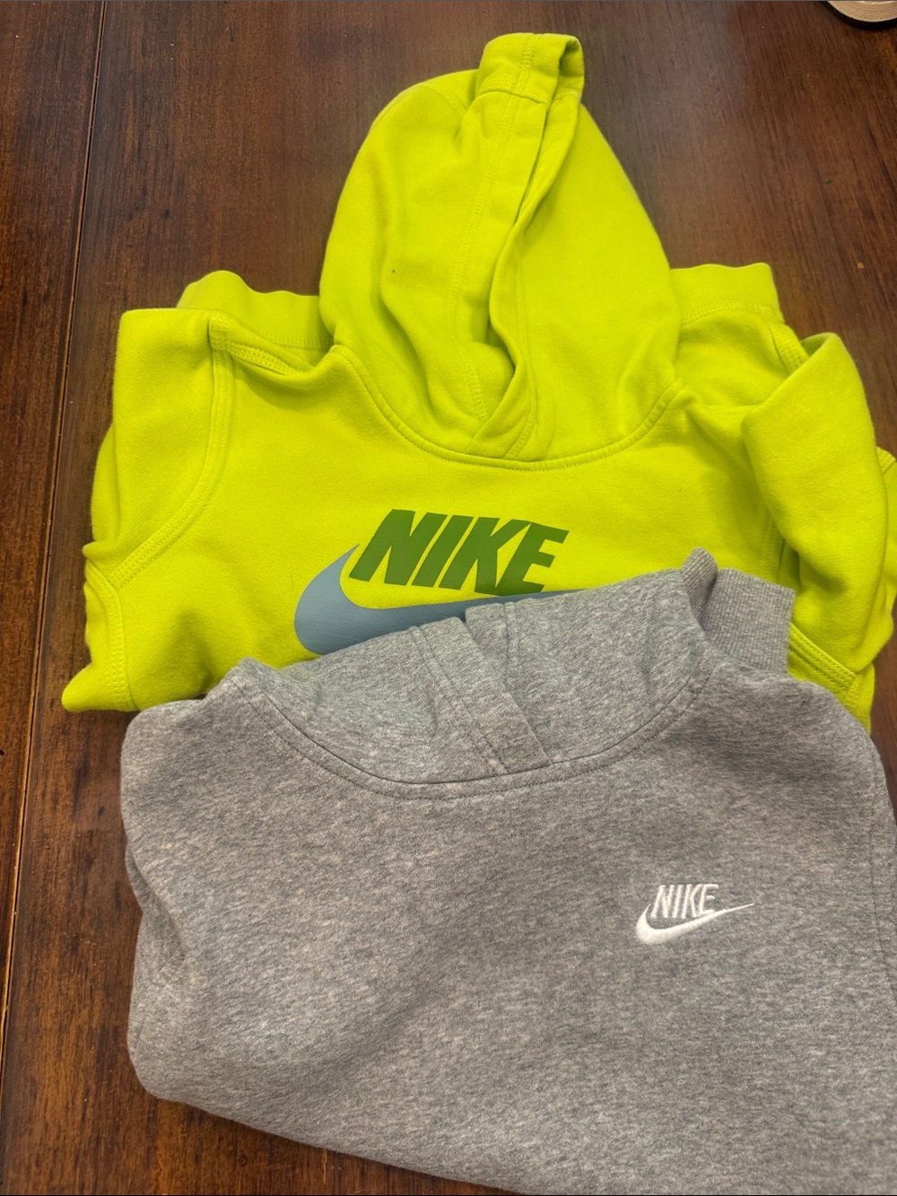 Nike Kids Hoodies in Neon Yellow & Heather Gray